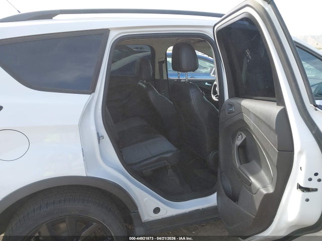 1FMCU0GD7HUC67372 Ford ESCAPE SE