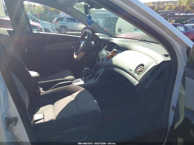 Продажа на аукционе авто 2015 Chevrolet Cruze Ls Auto, vin: 1G1PA5SG0F7231640, номер лота: 44921874