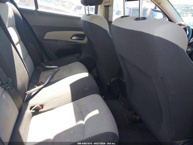 Продажа на аукционе авто 2015 Chevrolet Cruze Ls Auto, vin: 1G1PA5SG0F7231640, номер лота: 44921874