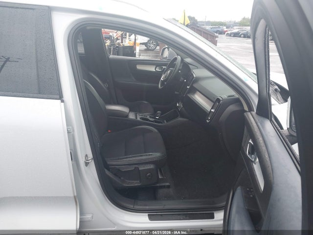 2020 Volvo Xc40 T5 Momentum მანქანა იყიდება აუქციონზე, vin: YV4162UK4L2313696, აუქციონის ნომერი: 44921877