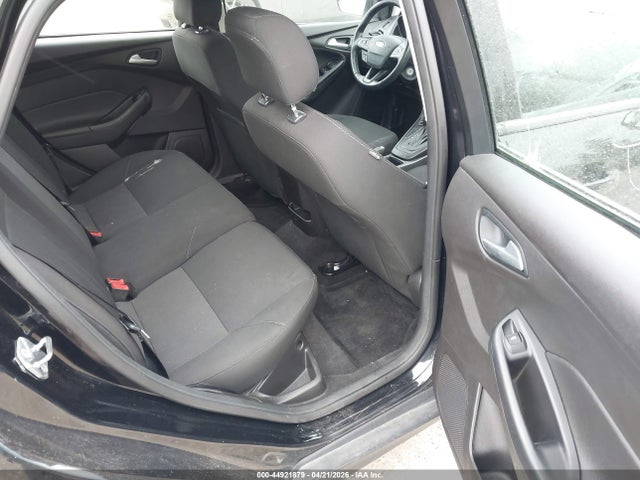 Ford FOCUS SE 2017 1FADP3K2XHL255509 Image 8