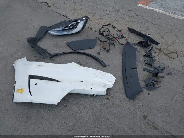 2022 Tesla Model X Dual Motor All-wheel Drive მანქანა იყიდება აუქციონზე, vin: 7SAXCBE56NF336463, აუქციონის ნომერი: 44921889