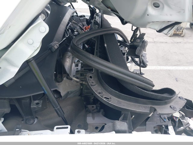 2022 Tesla Model X Dual Motor All-wheel Drive მანქანა იყიდება აუქციონზე, vin: 7SAXCBE56NF336463, აუქციონის ნომერი: 44921889