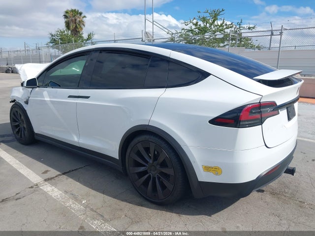 2022 Tesla Model X Dual Motor All-wheel Drive მანქანა იყიდება აუქციონზე, vin: 7SAXCBE56NF336463, აუქციონის ნომერი: 44921889