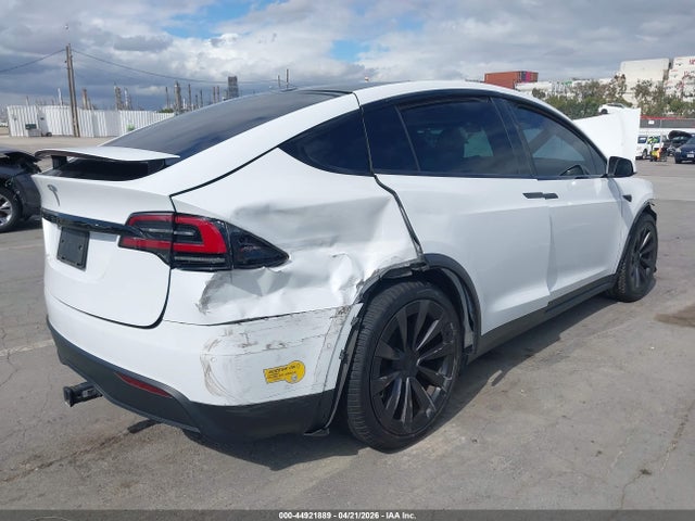 2022 Tesla Model X Dual Motor All-wheel Drive მანქანა იყიდება აუქციონზე, vin: 7SAXCBE56NF336463, აუქციონის ნომერი: 44921889
