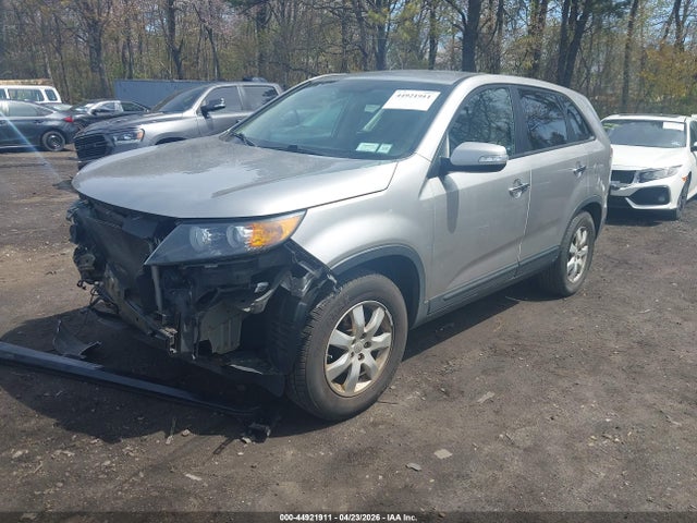 2013 Kia Sorento Lx მანქანა იყიდება აუქციონზე, vin: 5XYKT3A16DG336311, აუქციონის ნომერი: 44921911