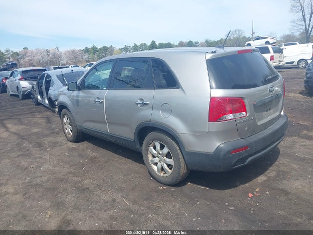 2013 Kia Sorento Lx მანქანა იყიდება აუქციონზე, vin: 5XYKT3A16DG336311, აუქციონის ნომერი: 44921911