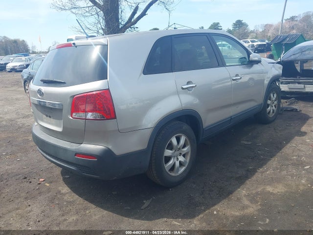 2013 Kia Sorento Lx მანქანა იყიდება აუქციონზე, vin: 5XYKT3A16DG336311, აუქციონის ნომერი: 44921911