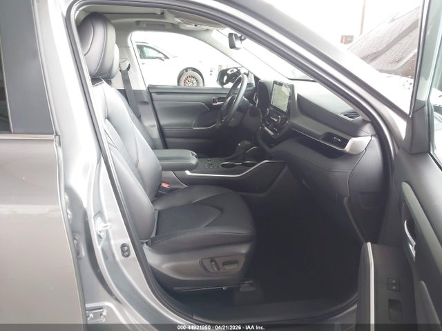2026 Toyota Highlander Hybrid Xle მანქანა იყიდება აუქციონზე, vin: 5TDKBRCH9TS691491, აუქციონის ნომერი: 44921990