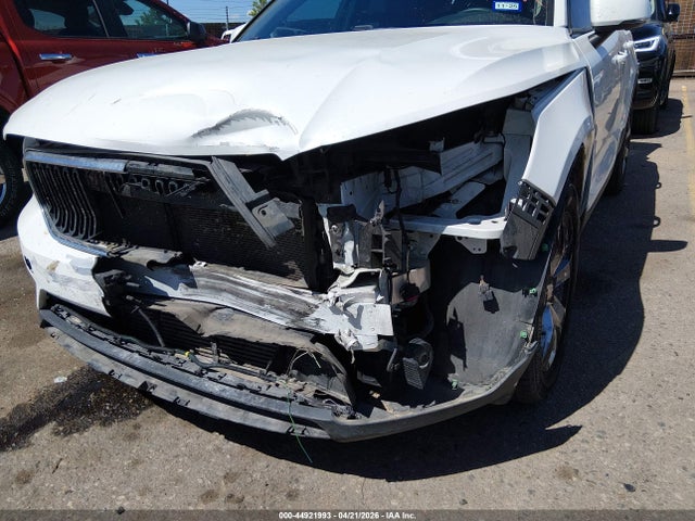 Продажа на аукционе авто 2021 Volvo Xc40 T5 Momentum, vin: YV4162UKXM2576910, номер лота: 44921993