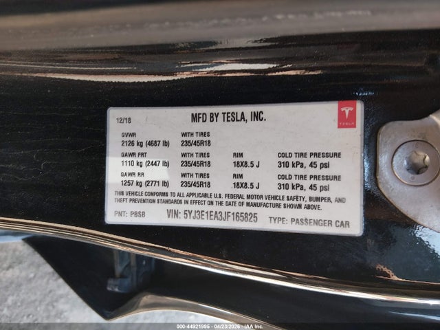 44921995 :رقم المزاد ، 5YJ3E1EA3JF165825 vin ، 2018 Tesla Model 3 Long Range/mid Range مزاد بيع