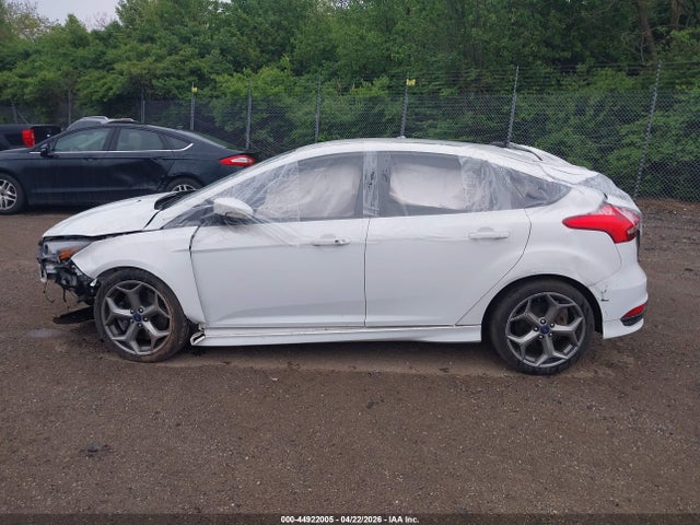 1FADP3L92HL305699 Ford FOCUS ST