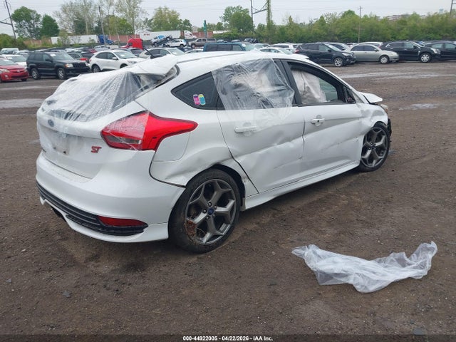 1FADP3L92HL305699 Ford FOCUS ST