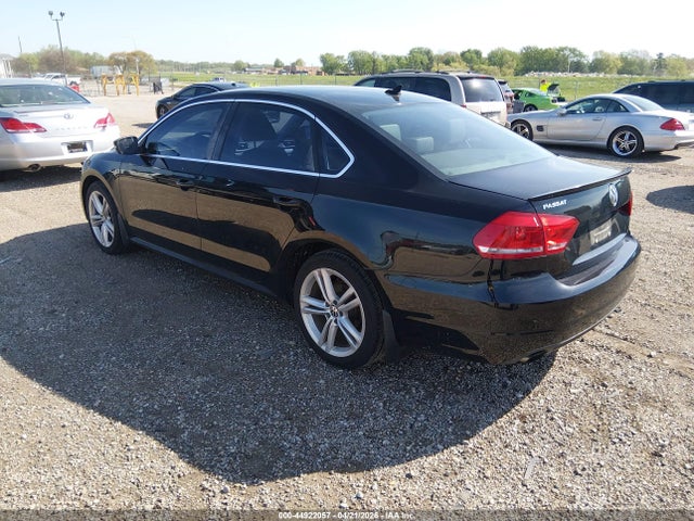 2014 Volkswagen Passat 1.8t Se მანქანა იყიდება აუქციონზე, vin: 1VWBS7A36EC033608, აუქციონის ნომერი: 44922057