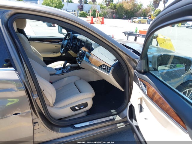 WBAJA9C53JB253216 BMW 530e Iperformance