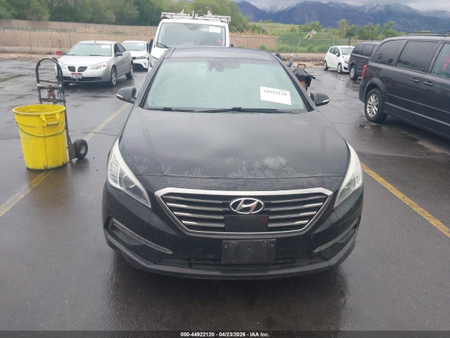 2015 Hyundai Sonata Limited მანქანა იყიდება აუქციონზე, vin: 5NPE34AF3FH142670, აუქციონის ნომერი: 44922120