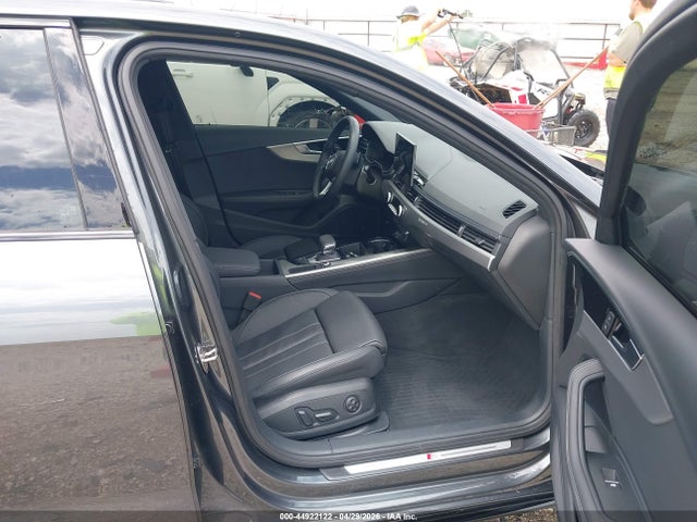 2024 Audi A4 Premium Plus 45 Tfsi S Line Quattro S Tronic მანქანა იყიდება აუქციონზე, vin: WAUEAAF40RN018028, აუქციონის ნომერი: 44922122