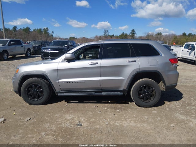 Продажа на аукционе авто 2017 Jeep Grand Cherokee Laredo 4x4, vin: 1C4RJFAG8HC803586, номер лота: 44922138