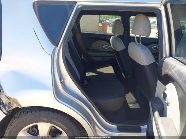 44922192 :رقم المزاد ، KNDJN2A28H7489929 vin ، 2017 Kia Soul مزاد بيع
