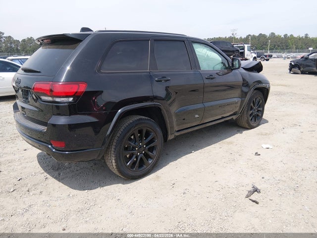 1C4RJFAGXJC267651 Jeep Grand Cherokee Altitude 4x4