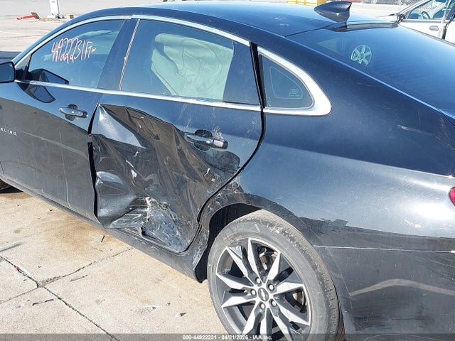 1G1ZE5STXHF274188 Chevrolet MALIBU 1LT