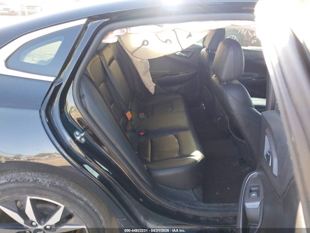 1G1ZE5STXHF274188 Chevrolet MALIBU 1LT