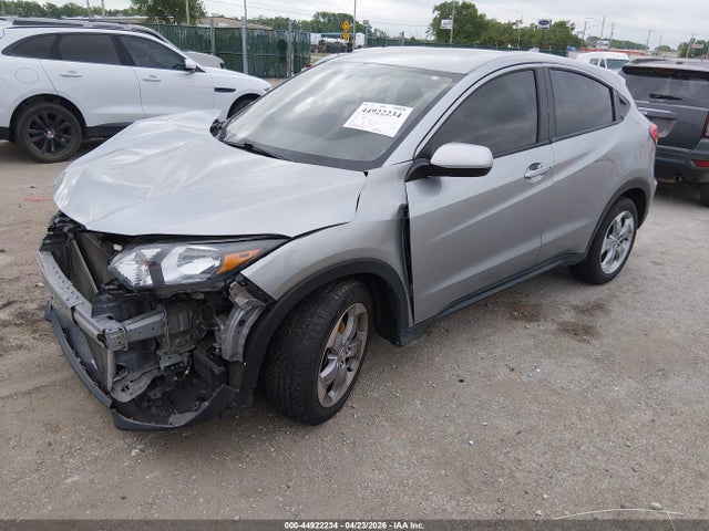 Honda HR-V LX 2018 3CZRU5H30JM715036 Image 2