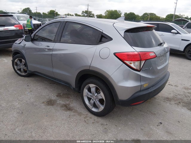 Honda HR-V LX 2018 3CZRU5H30JM715036 Image 3