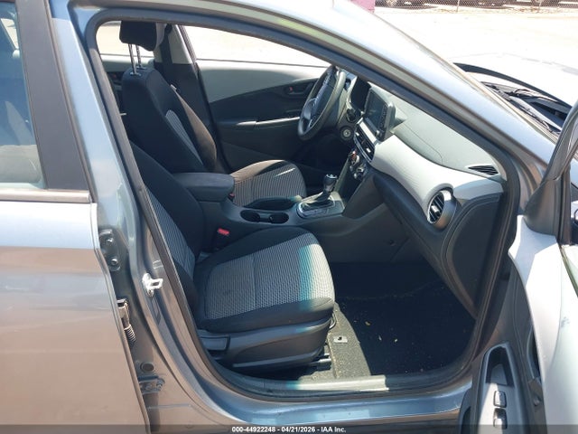 2019 Hyundai Kona Se მანქანა იყიდება აუქციონზე, vin: KM8K12AA4KU379276, აუქციონის ნომერი: 44922248
