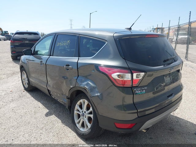 44922284 :رقم المزاد ، 1FMCU0GD4HUF03184 vin ، 2017 Ford Escape Se مزاد بيع
