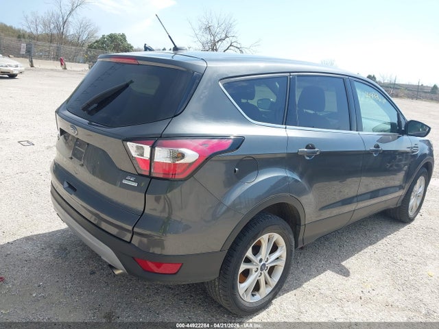 44922284 :رقم المزاد ، 1FMCU0GD4HUF03184 vin ، 2017 Ford Escape Se مزاد بيع