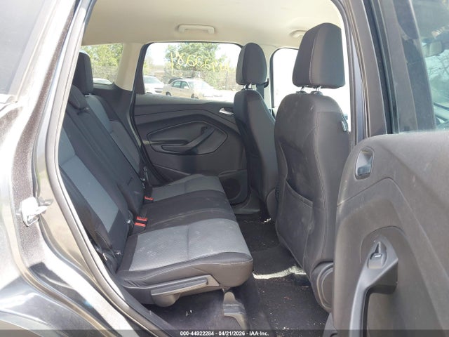44922284 :رقم المزاد ، 1FMCU0GD4HUF03184 vin ، 2017 Ford Escape Se مزاد بيع