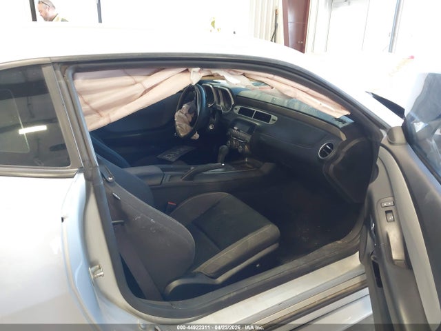 Продажа на аукционе авто 2014 Chevrolet Camaro 2ls, vin: 2G1FA1E38E9242850, номер лота: 44922311