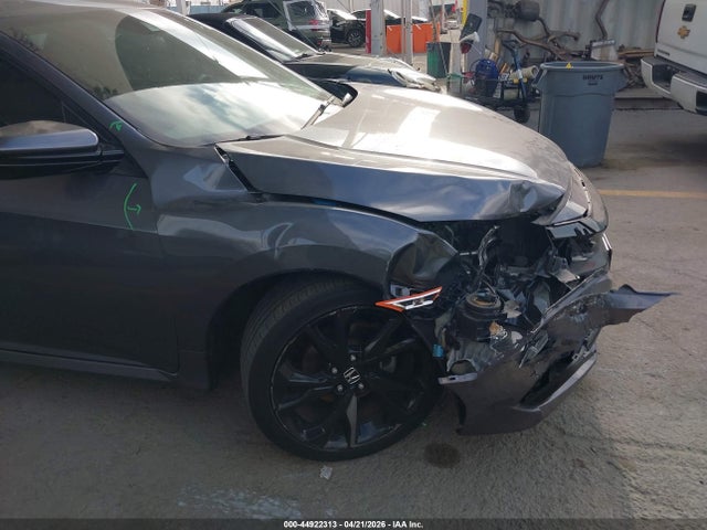 Honda Civic Sport 2019 2HGFC2F86KH601732 Image 18