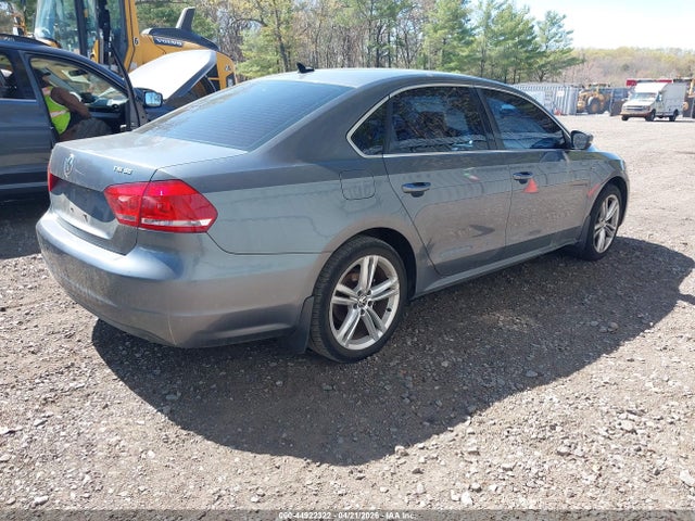 Продаж на аукціоні авто 2014 Volkswagen Passat 1.8t Se, vin: 1VWBT7A37EC040371, номер лоту: 44922322
