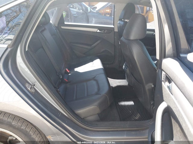 Продаж на аукціоні авто 2014 Volkswagen Passat 1.8t Se, vin: 1VWBT7A37EC040371, номер лоту: 44922322