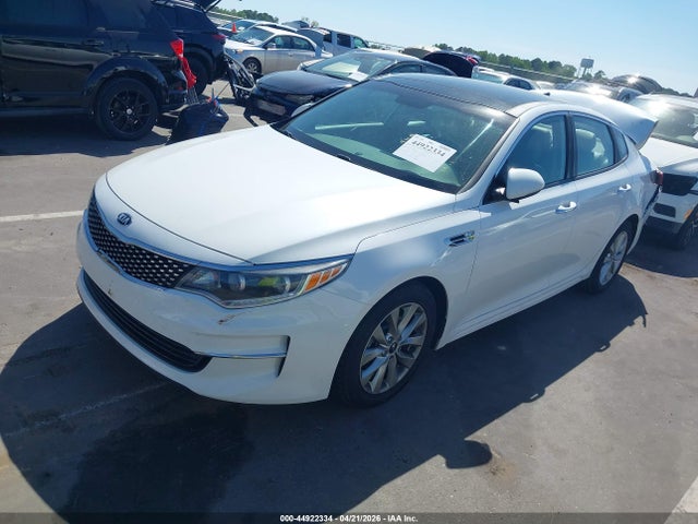 Auction sale of the 2016 Kia Optima Ex, vin: 5XXGU4L34GG008353, lot number: 44922334