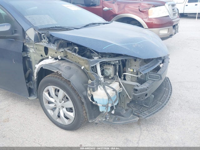 Toyota COROLLA LE 2016 5YFBURHE5GP480036 Image 18