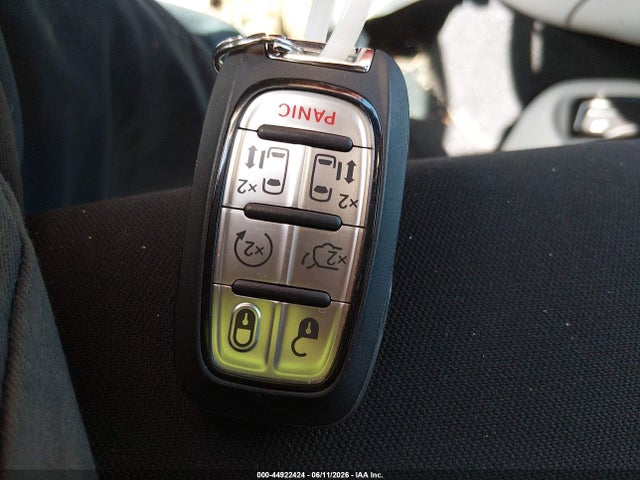 Продажа на аукционе авто 2024 Chrysler Voyager Lx, vin: 2C4RC1CGXRR201923, номер лота: 44922424