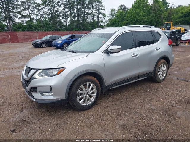 2017 Nissan Rogue Sv მანქანა იყიდება აუქციონზე, vin: JN8AT2MT0HW401055, აუქციონის ნომერი: 44922452