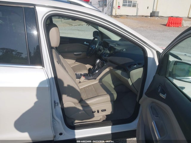 44922489 :رقم المزاد ، 1FMCU0J90FUB88434 vin ، 2015 Ford Escape Titanium مزاد بيع