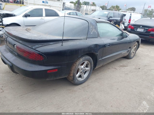 Продаж на аукціоні авто 2001 Pontiac Firebird, vin: 2G2FS22K612130030, номер лоту: 44922520