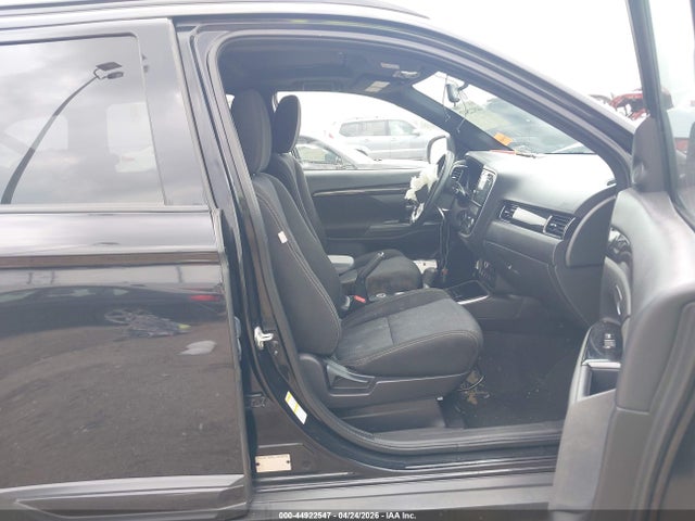 Продажа на аукционе авто 2018 Mitsubishi Outlander Le, vin: JA4AD3A39JZ046887, номер лота: 44922547