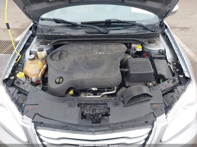 2013 Chrysler 200 Lx მანქანა იყიდება აუქციონზე, vin: 1C3CCBAGXDN736713, აუქციონის ნომერი: 44922567