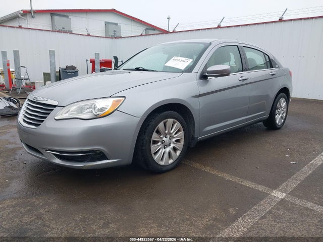2013 Chrysler 200 Lx მანქანა იყიდება აუქციონზე, vin: 1C3CCBAGXDN736713, აუქციონის ნომერი: 44922567