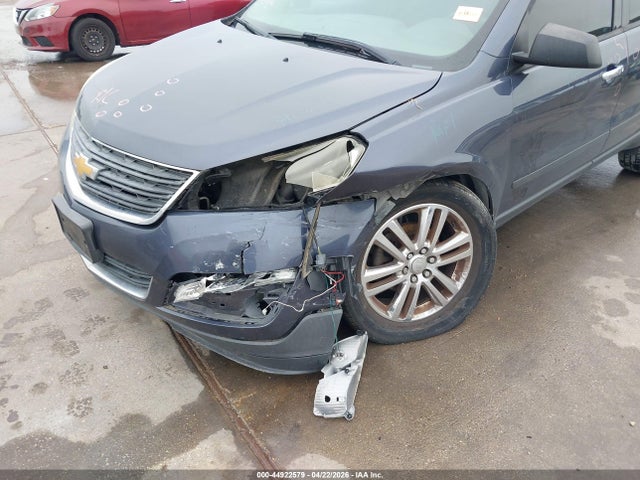 44922579 :رقم المزاد ، 1GNKRFED2DJ243345 vin ، 2013 Chevrolet Traverse Ls مزاد بيع