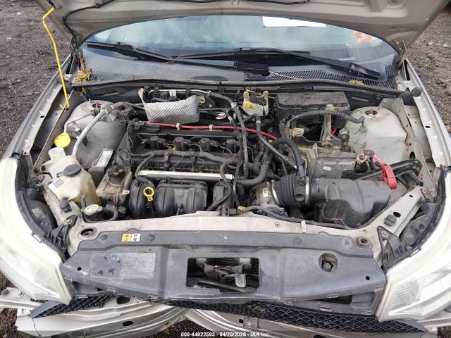 44922593 :رقم المزاد ، 1FAHP35N38W286817 vin ، 2008 Ford Focus Se/ses مزاد بيع