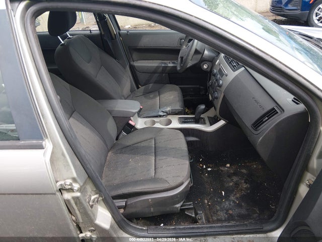44922593 :رقم المزاد ، 1FAHP35N38W286817 vin ، 2008 Ford Focus Se/ses مزاد بيع