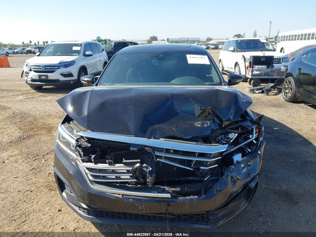 Aukcja sprzedaży 2022 Volkswagen Passat 2.0t R-line, vin: 1VWMA7A37NC006896, numer aukcji: 44922597