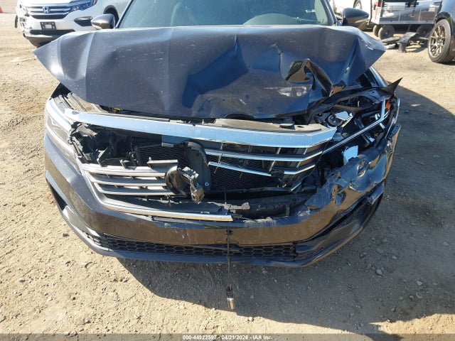 Aukcja sprzedaży 2022 Volkswagen Passat 2.0t R-line, vin: 1VWMA7A37NC006896, numer aukcji: 44922597